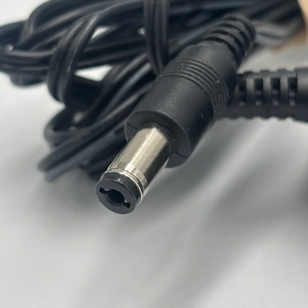 Shenzen‎ Soy Switching Adapter Model SUN-0500050 Output 5V 0.5A for NS-WHP314